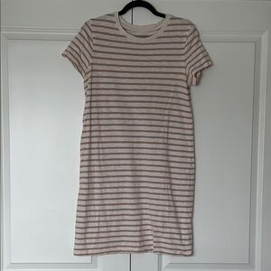 Universal Thread Tan and White Raglan Sleeve Mini Dress